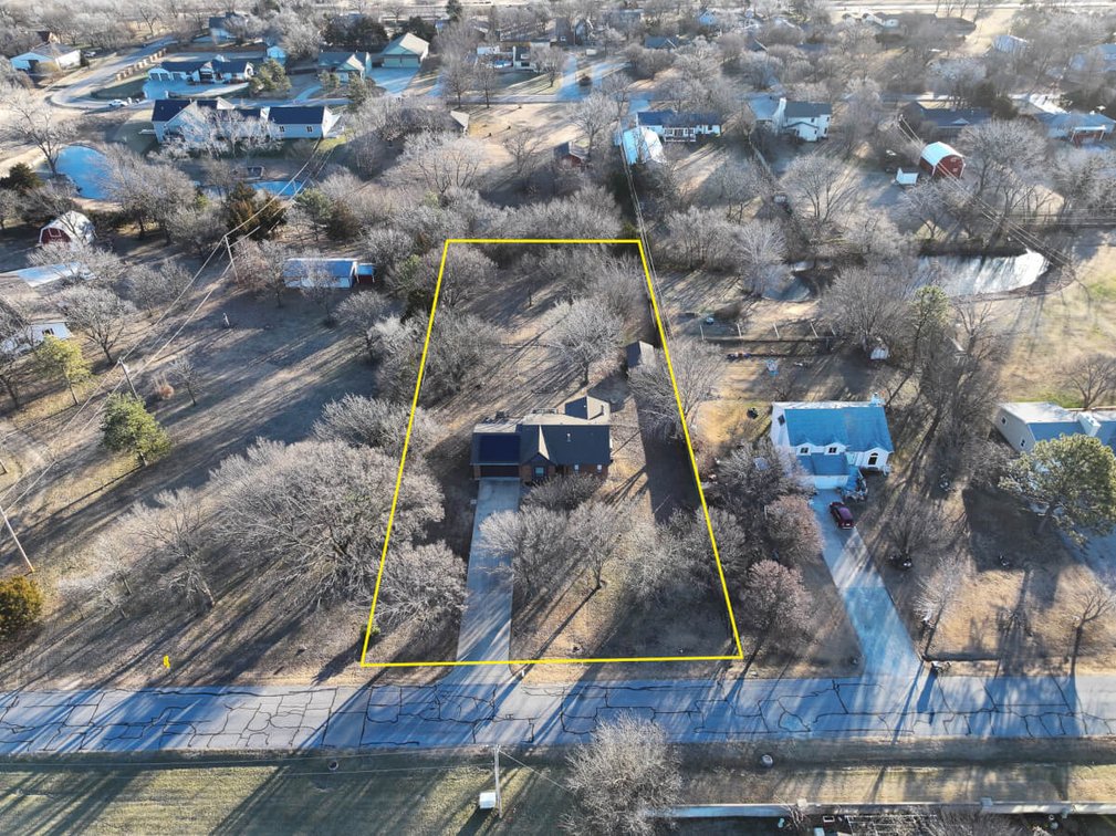 1760 S. 123rd St. East, Wichita, KS 67207 – 3 Bedroom 2 Bath Home on Nearly 1 Acre photo 2