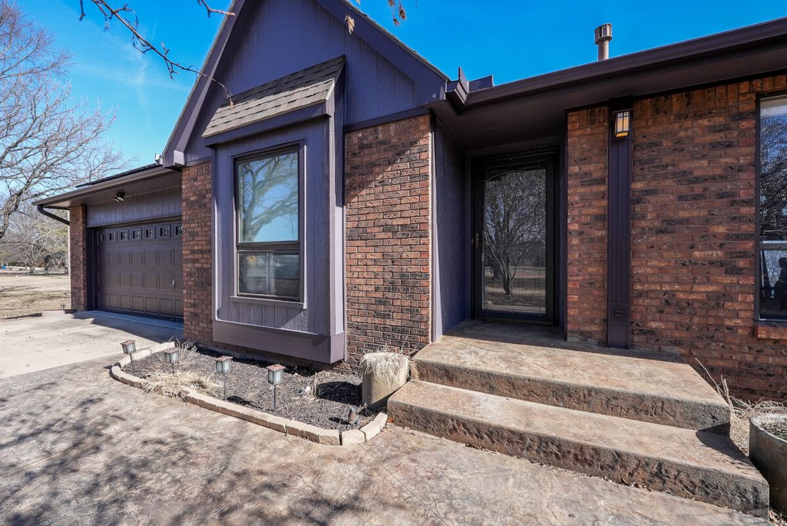 1760 S. 123rd St. East, Wichita, KS 67207 – 3 Bedroom 2 Bath Home on Nearly 1 Acre photo 4