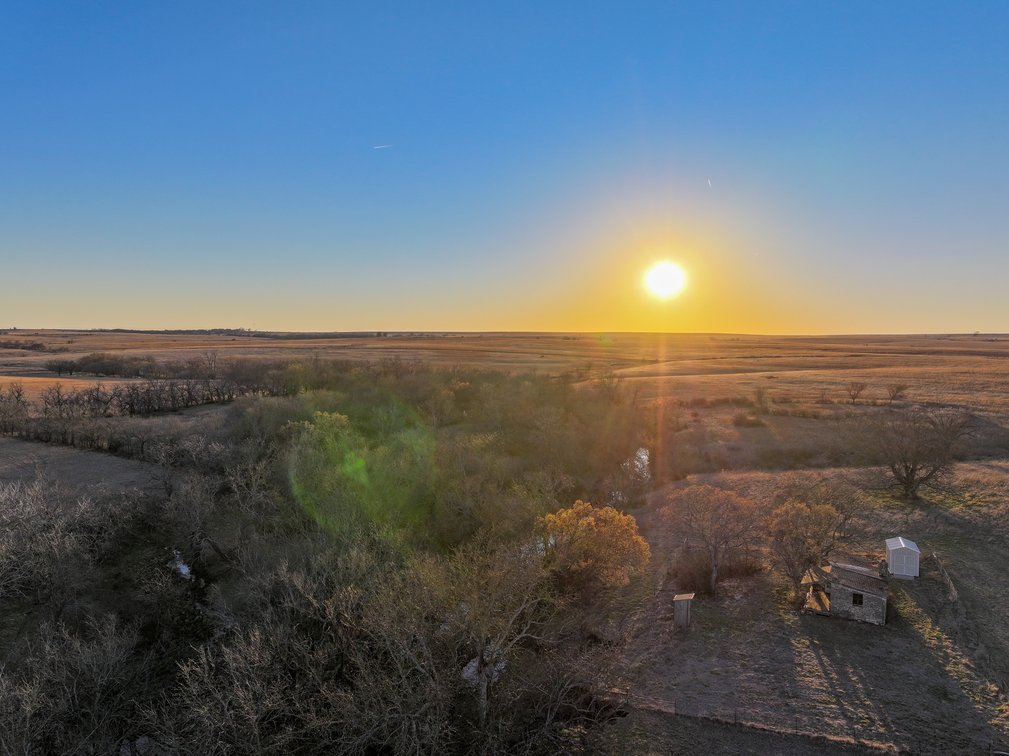 160+- Acres Chase County, Kansas Land – Flint Hills Pasture, Creek & Limestone Cabin photo 6