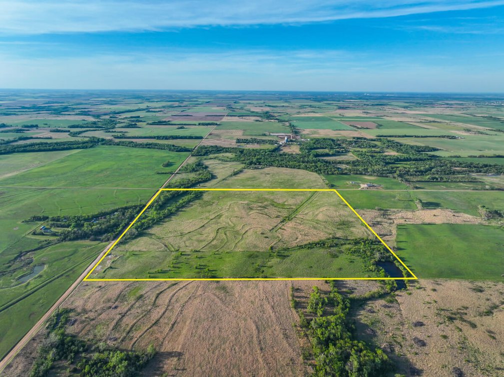 158+- Acres Pasture, Pond, Trees & Water Well – Reno County, Kansas photo 2