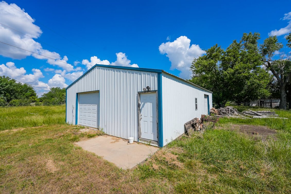 18156 SW Tawakoni Rd, Rose Hill KS 67133 – 9.4 Acres, 3 Bed 2 Bath, Garage, Shop & Pond photo 6
