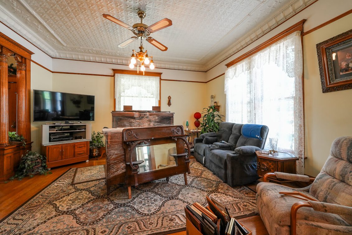 438 E Main St, Mount Hope, KS 67108: 4 Bed 2.5 Bath Classic Home and Shop photo 6