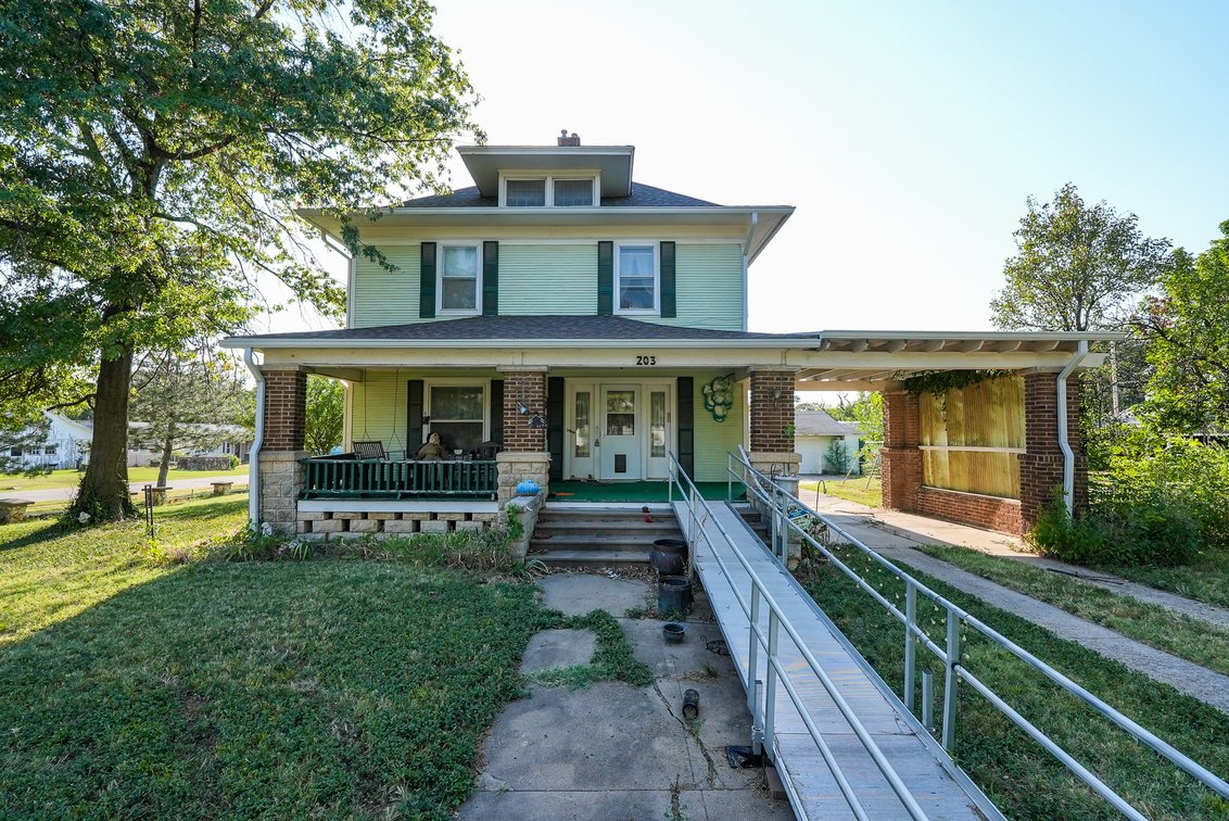 203 N 3rd St, Towanda KS 67144: 5 Bed 2 Bath Classic Home on Large Corner Lot photo 2