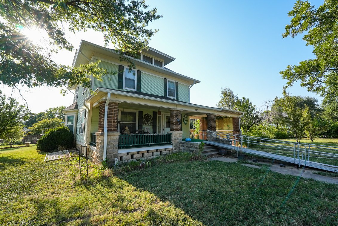203 N 3rd St, Towanda KS 67144: 5 Bed 2 Bath Classic Home on Large Corner Lot photo 3