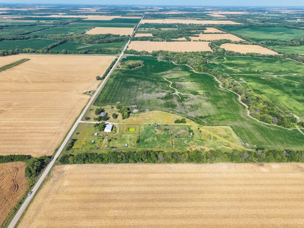 15592 NW 60th, Whitewater, Kansas – Brick home on 9.6+/- acres photo 7