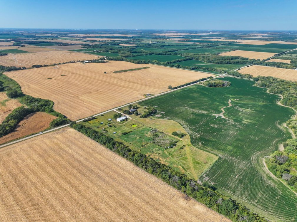 15592 NW 60th, Whitewater, Kansas – Brick home on 9.6+/- acres photo 8