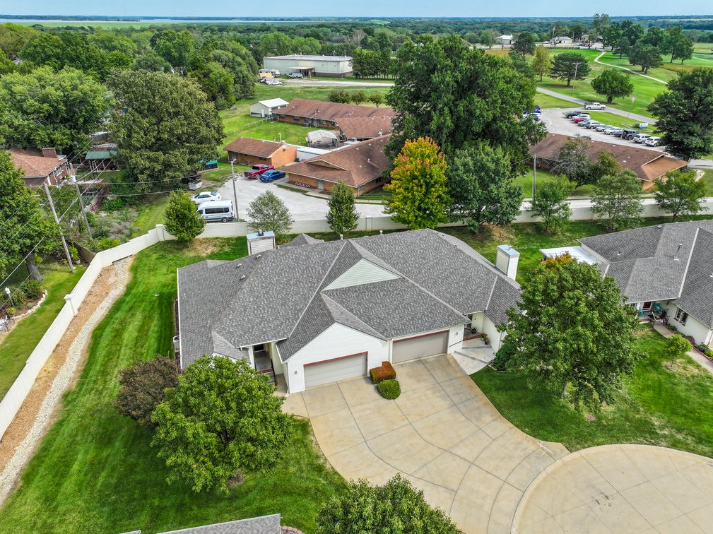 BentGrass Condo: 1770 Country Club Rd #9, El Dorado, KS 67042 photo 9