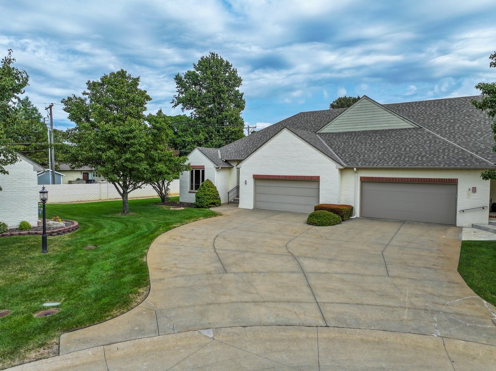 BentGrass Condo: 1770 Country Club Rd #9, El Dorado, KS 67042 photo 5