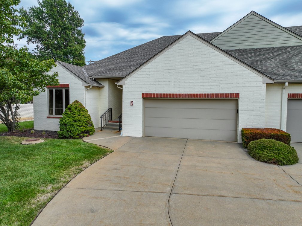 BentGrass Condo: 1770 Country Club Rd #9, El Dorado, KS 67042 photo 1