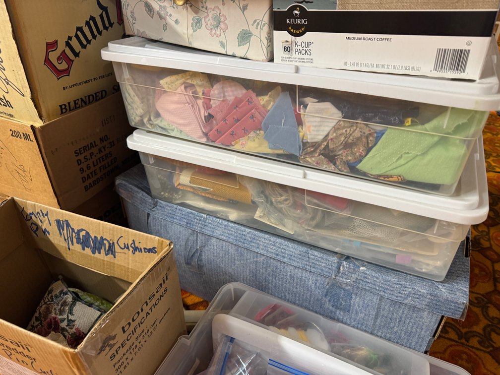 Large lot of sewing, crafts, patterns, etc. photo 9