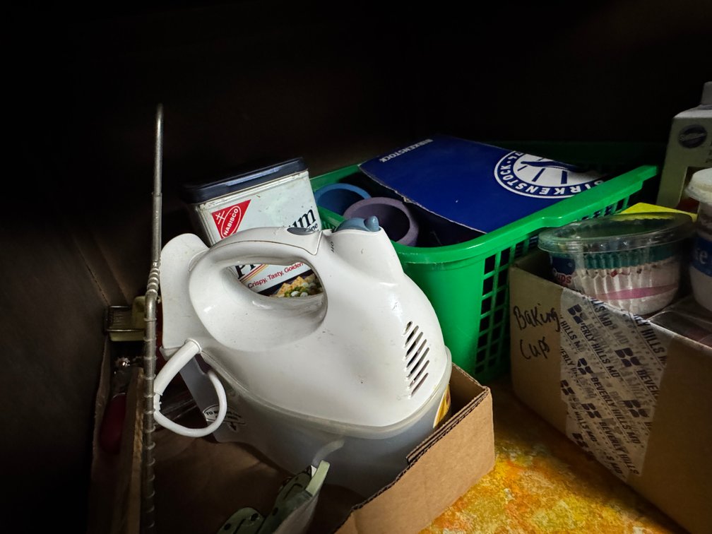 Hand Mixer, Baking Cups, Kitchen Misc photo 2