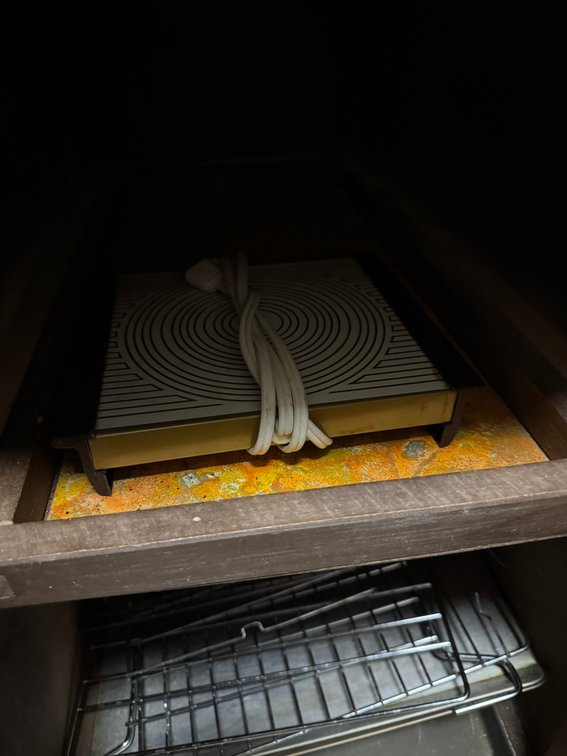 Contents of lower cabinet, pots and pans photo 3