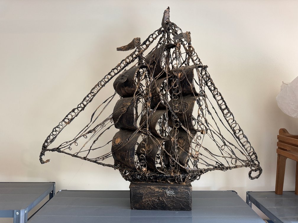 Ship décor