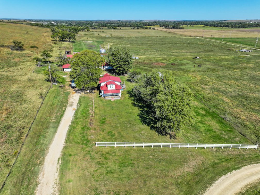 115.8 Acres Farm House, Barns & Pasture near Toronto in Greenwood County, Kansas photo 6
