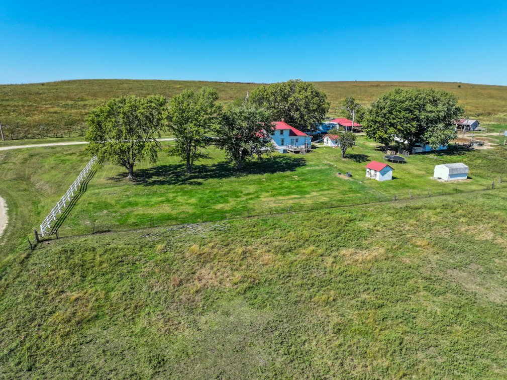 115.8 Acres Farm House, Barns & Pasture near Toronto in Greenwood County, Kansas photo 8