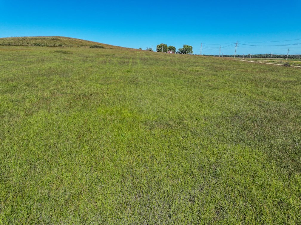 115.8 Acres Farm House, Barns & Pasture near Toronto in Greenwood County, Kansas photo 10