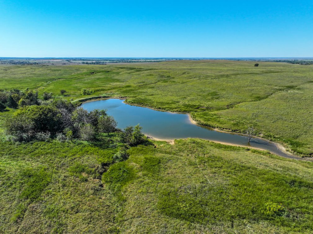 1,120+- Acres Kansas Native Bluestem Pasture Ranch – Woodson County, Kansas photo 9