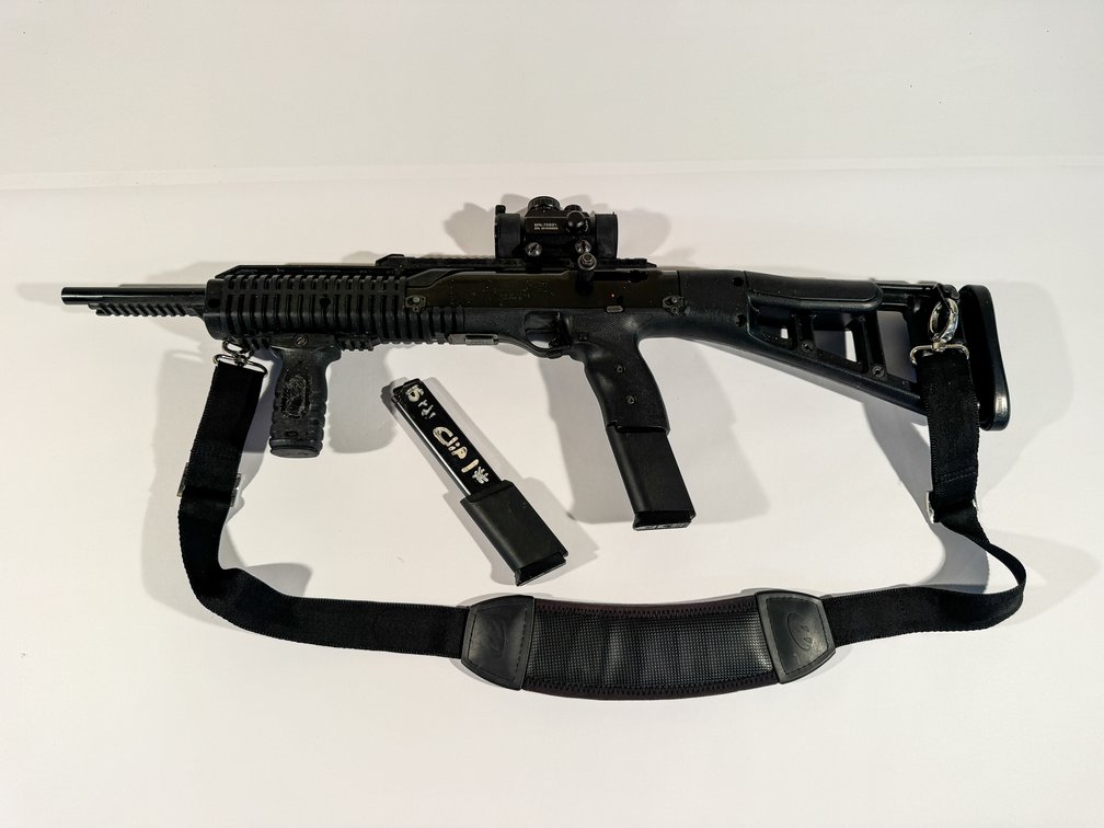 Hi-Point Model 995 9mm Rifle with Tactical Dot Sight 2 Mags and Strap