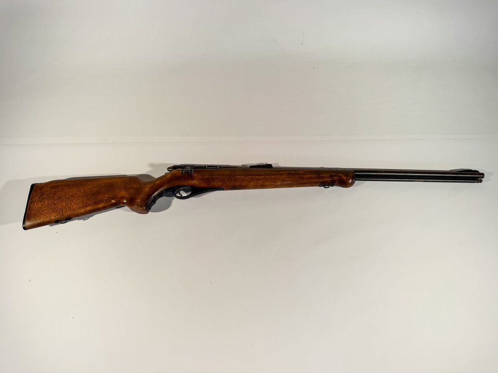 O.F. Mossberg and Sons Model 146b 22 S/LR Bolt Action Rifle
