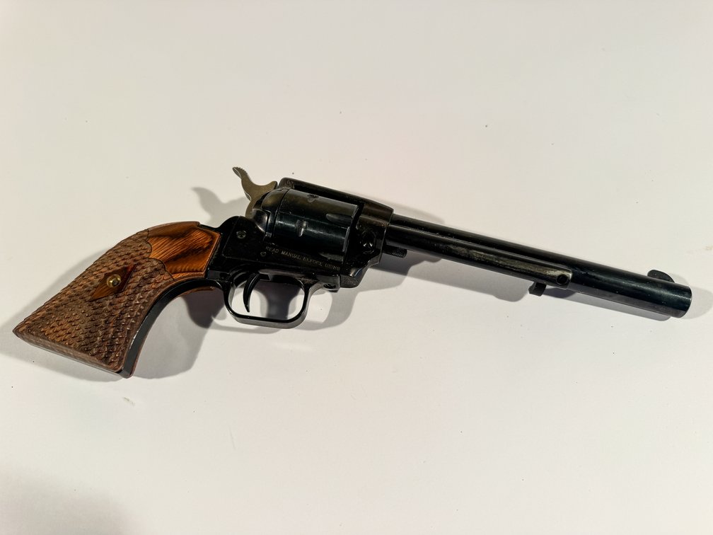 Heritage Rough Rider 22 Single Action Revolver SN 33054 with Leather Holster