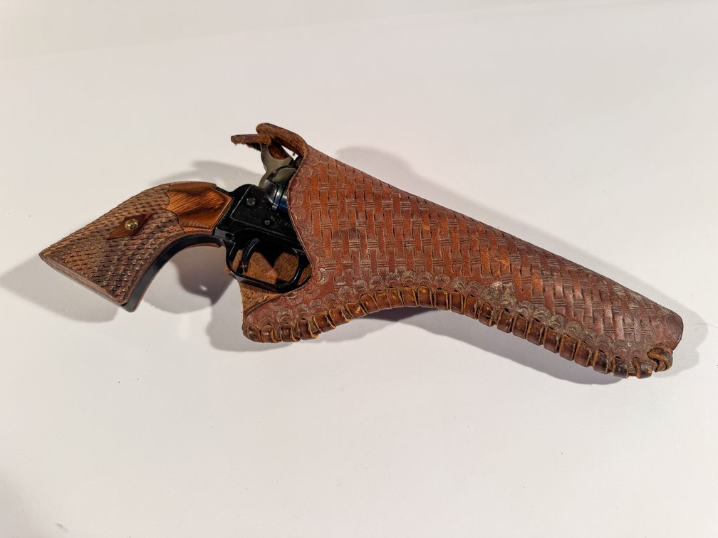 Heritage Rough Rider 22 Single Action Revolver SN 33054 with Leather Holster photo 2