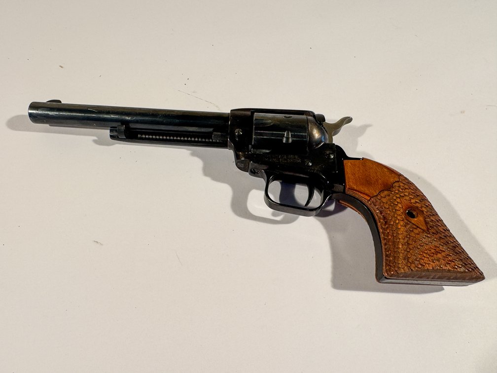 Heritage Rough Rider 22 Single Action Revolver SN 33054 with Leather Holster photo 5