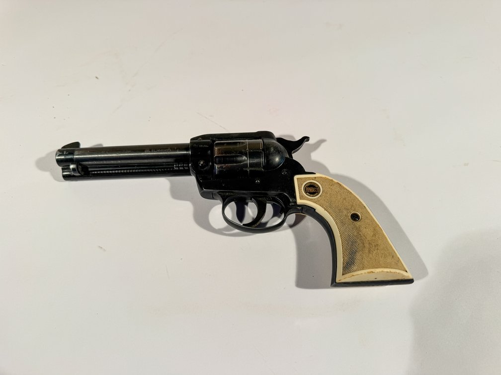 Rohmgmbh RG63 22 Magnum Double Action Revolver SN 066174 with Leather Belt Holster photo 7