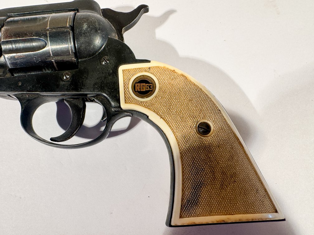 Rohmgmbh RG63 22 Magnum Double Action Revolver SN 066174 with Leather Belt Holster photo 8