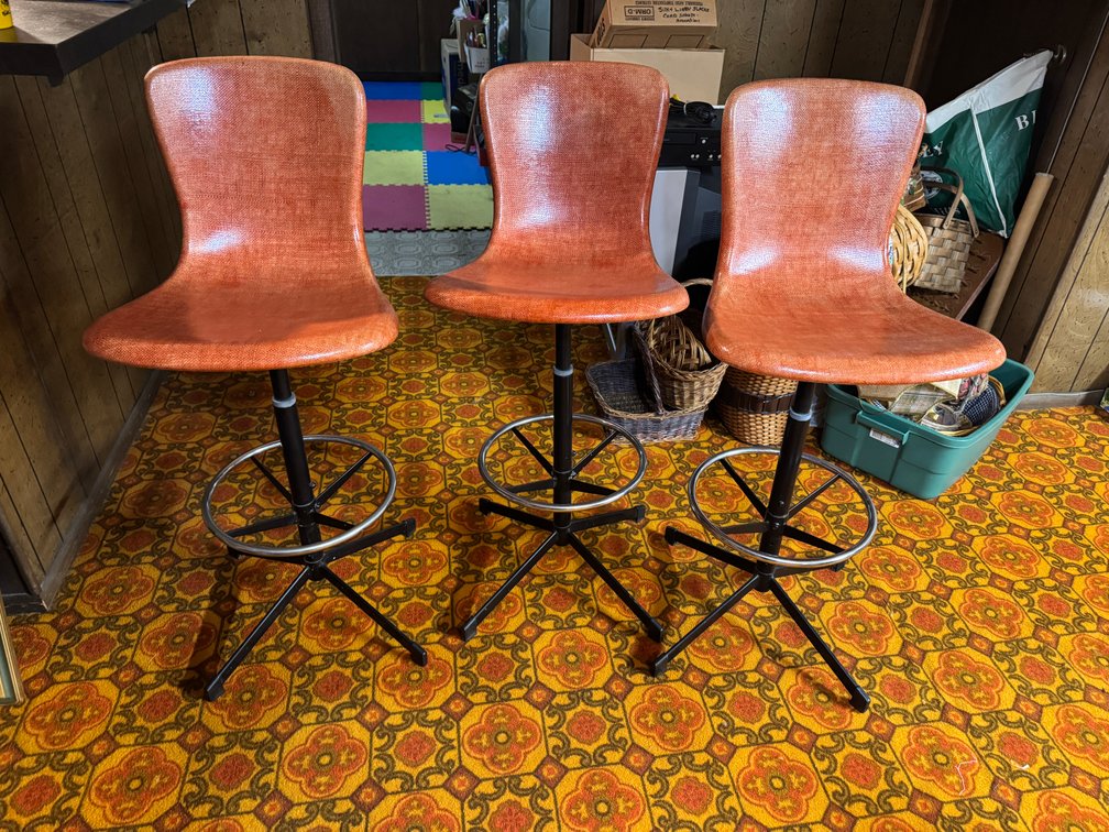 3 Bar Stools