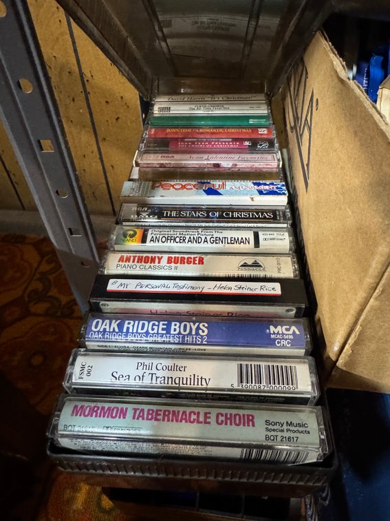 Shelf and Contents, Décor, Old Tapes, photo 3