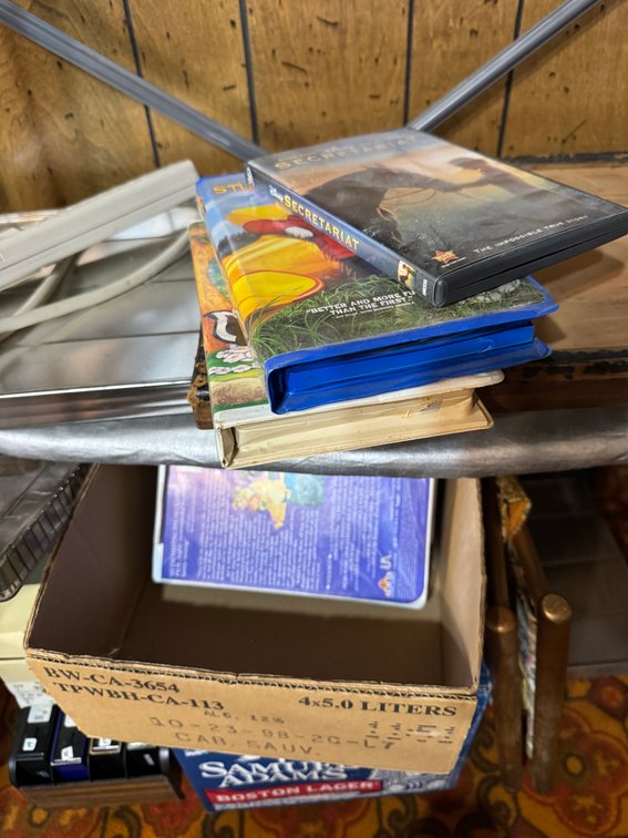 Shelf and Contents, Décor, Old Tapes, photo 7