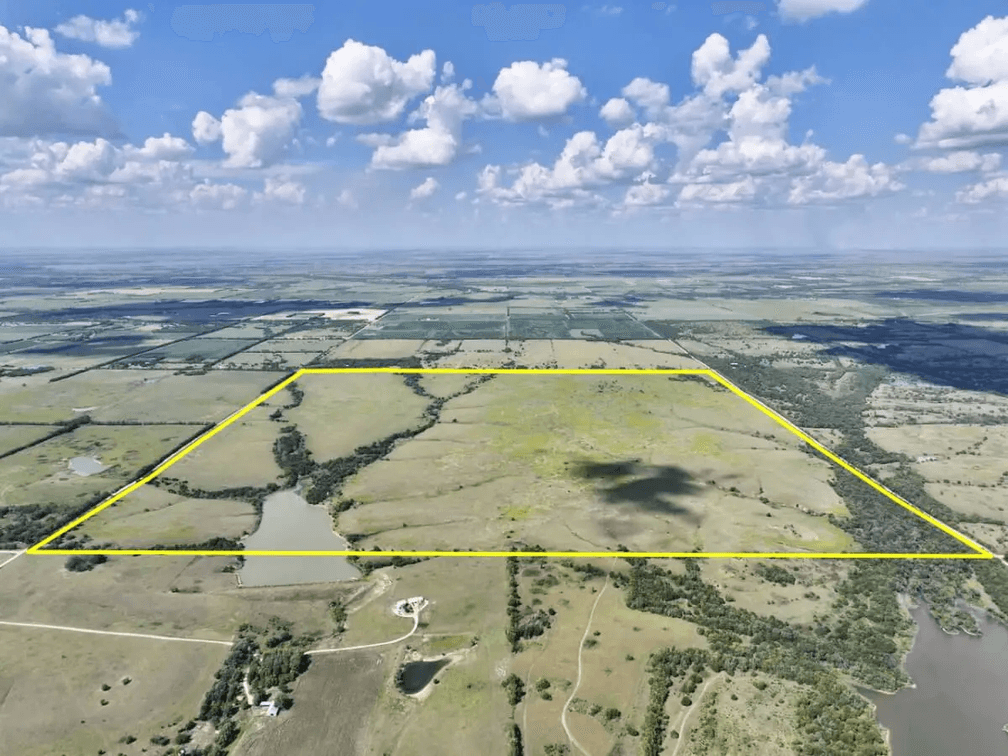 640+- Acres Flint Hills Ranch, Butler County, Kansas; Watershed Lake, Pasture, Pens & Hunting photo 1