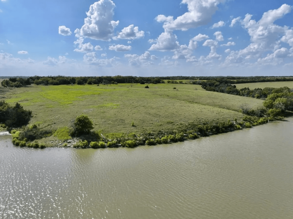 640+- Acres Flint Hills Ranch, Butler County, Kansas; Watershed Lake, Pasture, Pens & Hunting photo 9