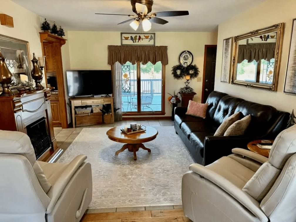 1509 SW HWY 77, El Dorado, KS – 3 Bed 2 1/2 Bath House on 4.6 Acres photo 3