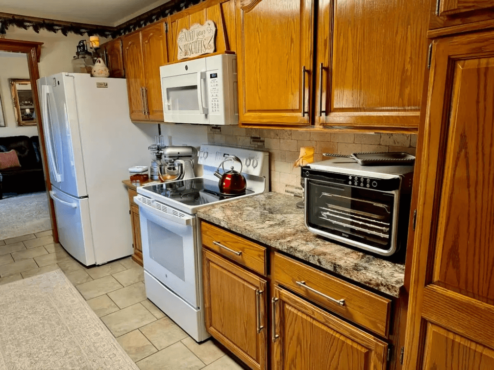 1509 SW HWY 77, El Dorado, KS – 3 Bed 2 1/2 Bath House on 4.6 Acres photo 7