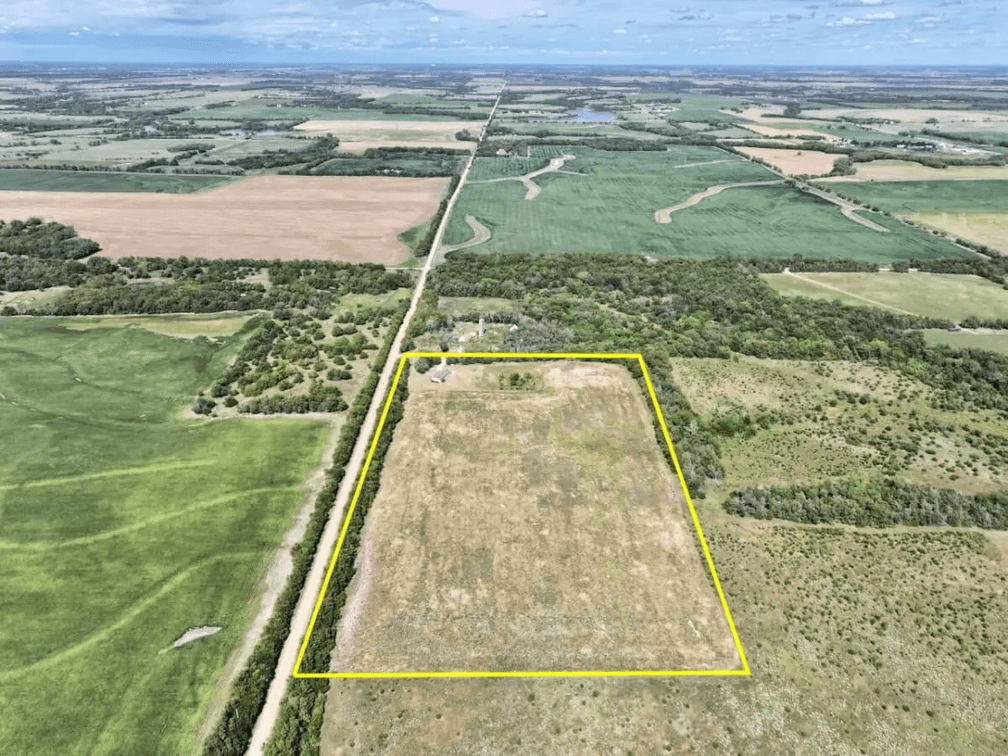 12404 N. Webb Rd., Valley Center, KS 67147 – 4 Bedroom 2 Bath Home on 20 Acres photo 1
