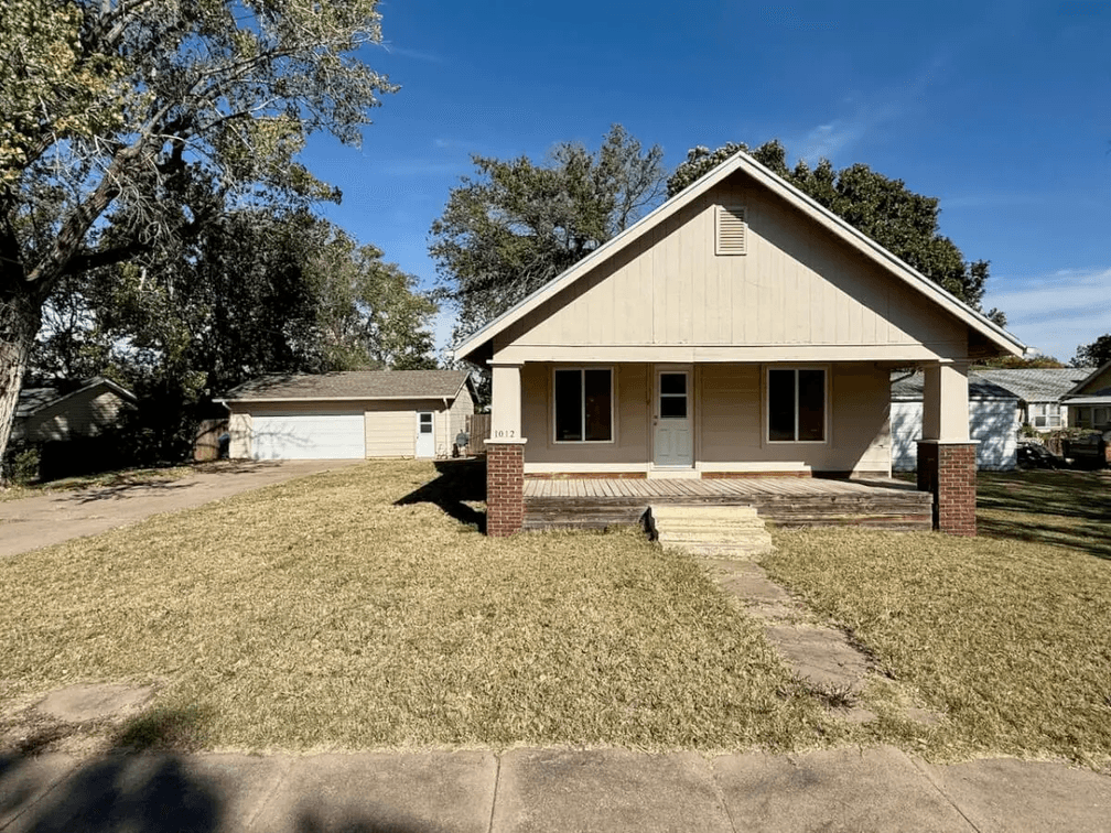1012 W Towanda Ave, El Dorado, KS 67042 - Investment Real Estate Auction photo 2