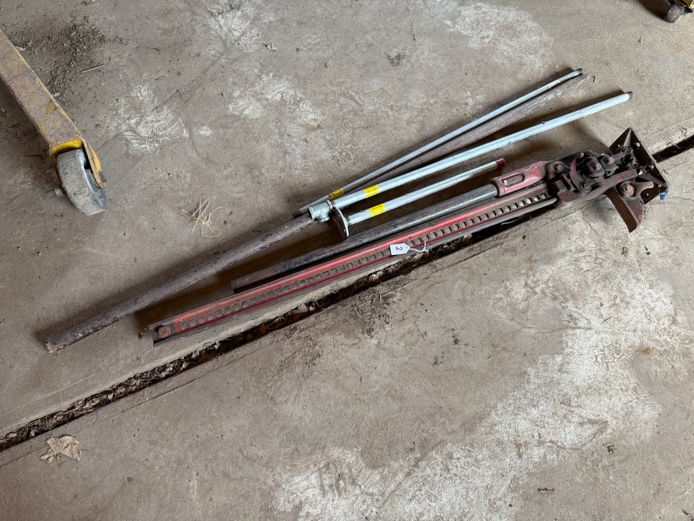 Iron, Antique Tractors, Parts: Online Only Auction photo 3