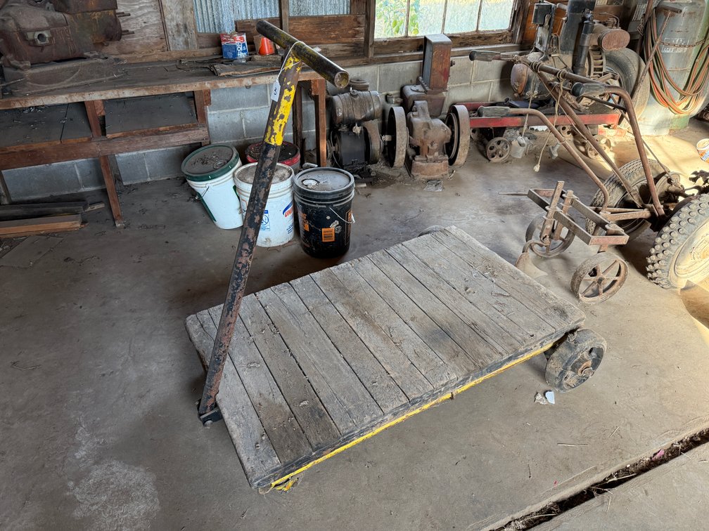 Iron, Antique Tractors, Parts: Online Only Auction photo 4