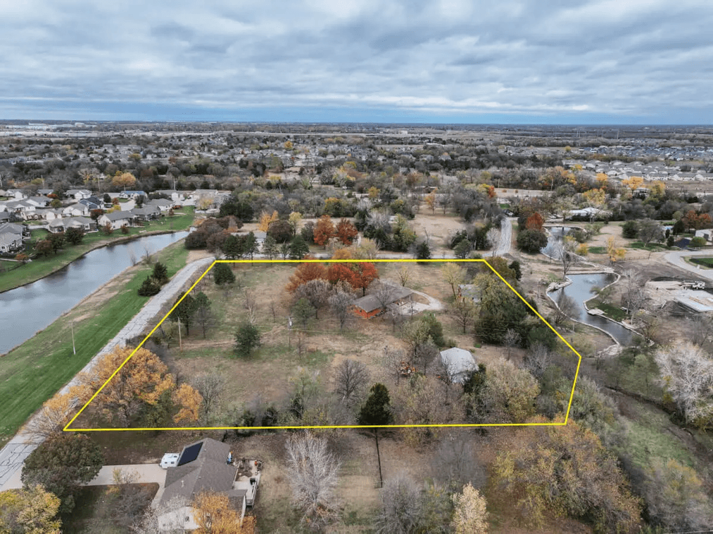 Southeast Wichita Brick Ranch Style Home on 4.1 Acres: 12425 E. Osie St., Wichita KS 67207 and Tractors photo 2