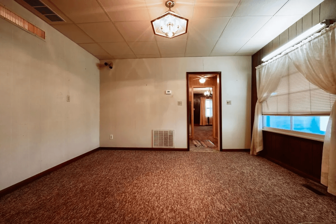 Investment Real Estate Auction: 201 W Olive Ave, El Dorado, KS 67042 photo 6