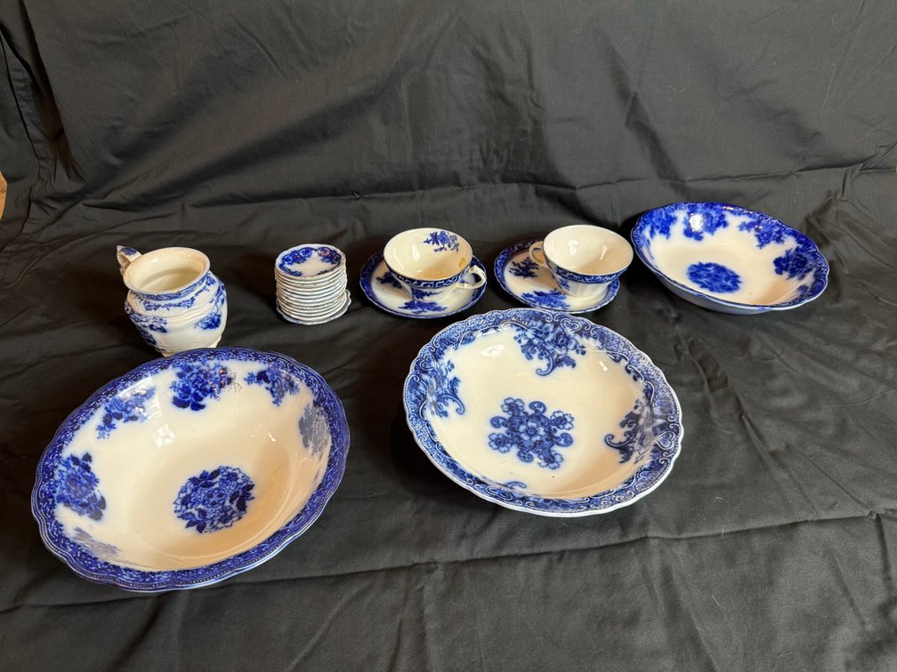 Quality Furniture, Decor, Household Items photo 3