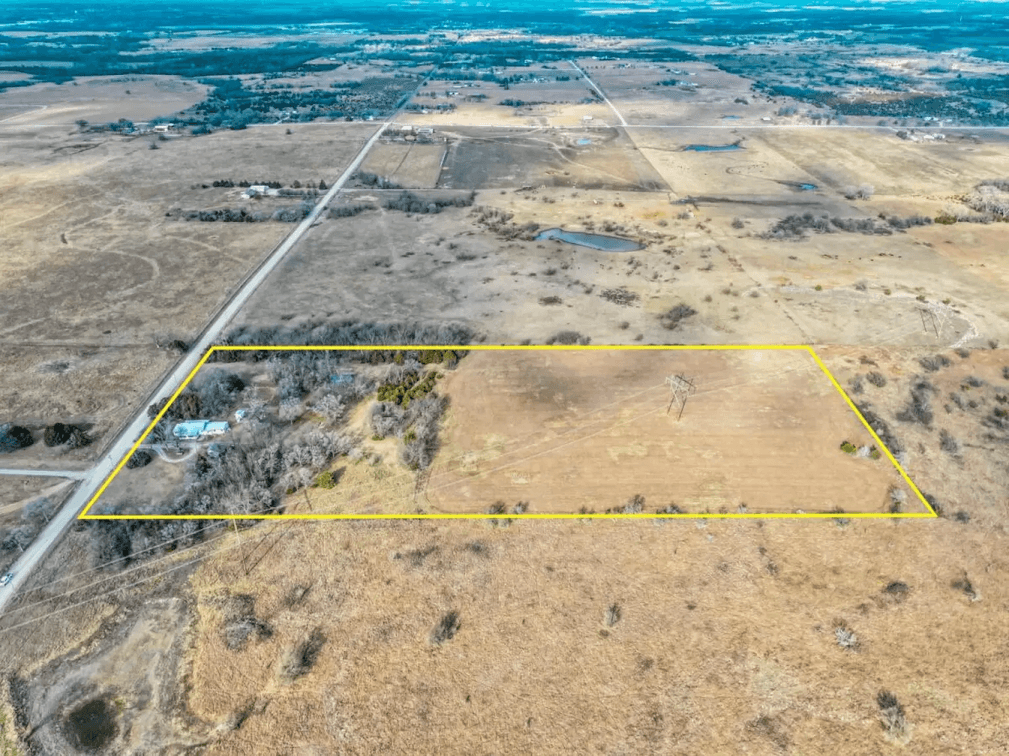 15+- Acre Butler County Retreat: 12556 SW Hopkins Switch Rd, Augusta, KS 67010 photo 1