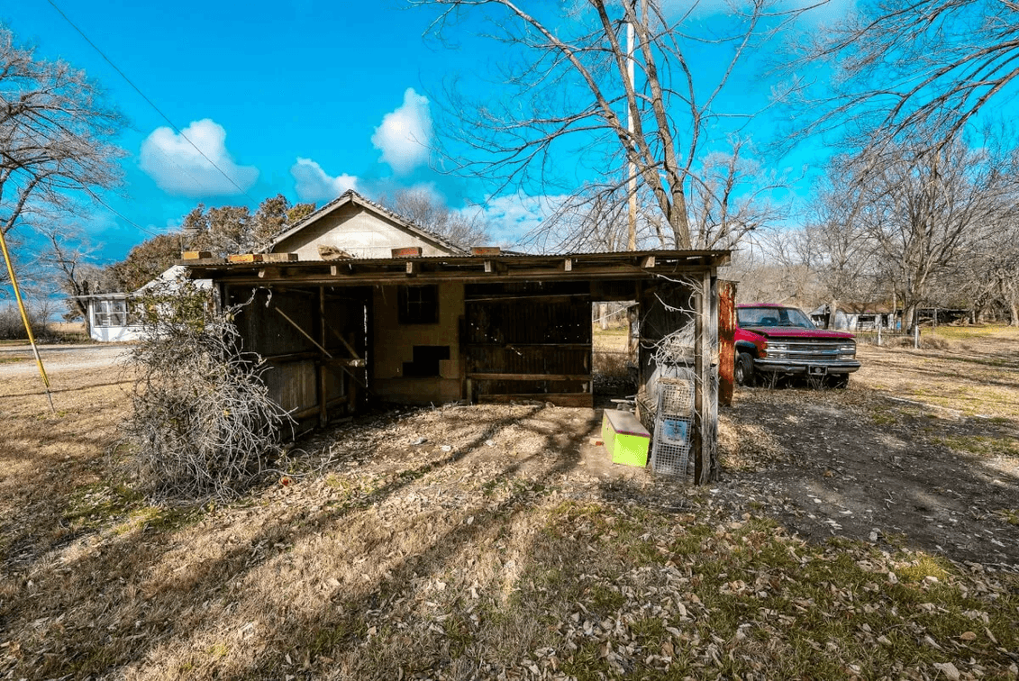 15+- Acre Butler County Retreat: 12556 SW Hopkins Switch Rd, Augusta, KS 67010 photo 10