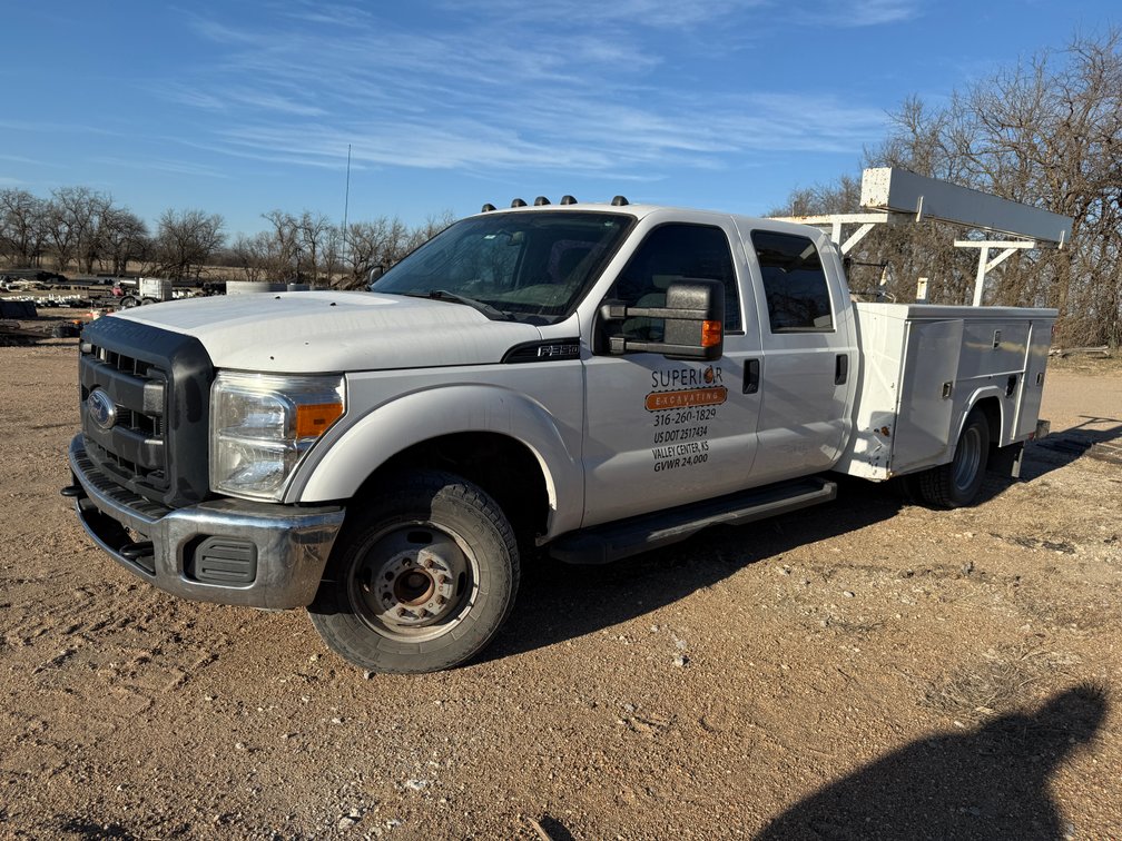 2023 Luxury 5th Wheel, Construction Equipment, Vehicles & More photo 3