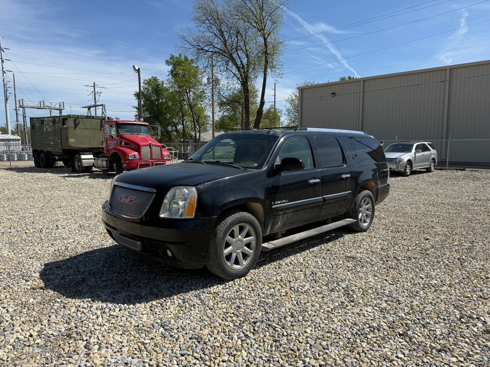 7 Vehicles, Golf Cart, ZTR Mower, Trailer Auction photo 2