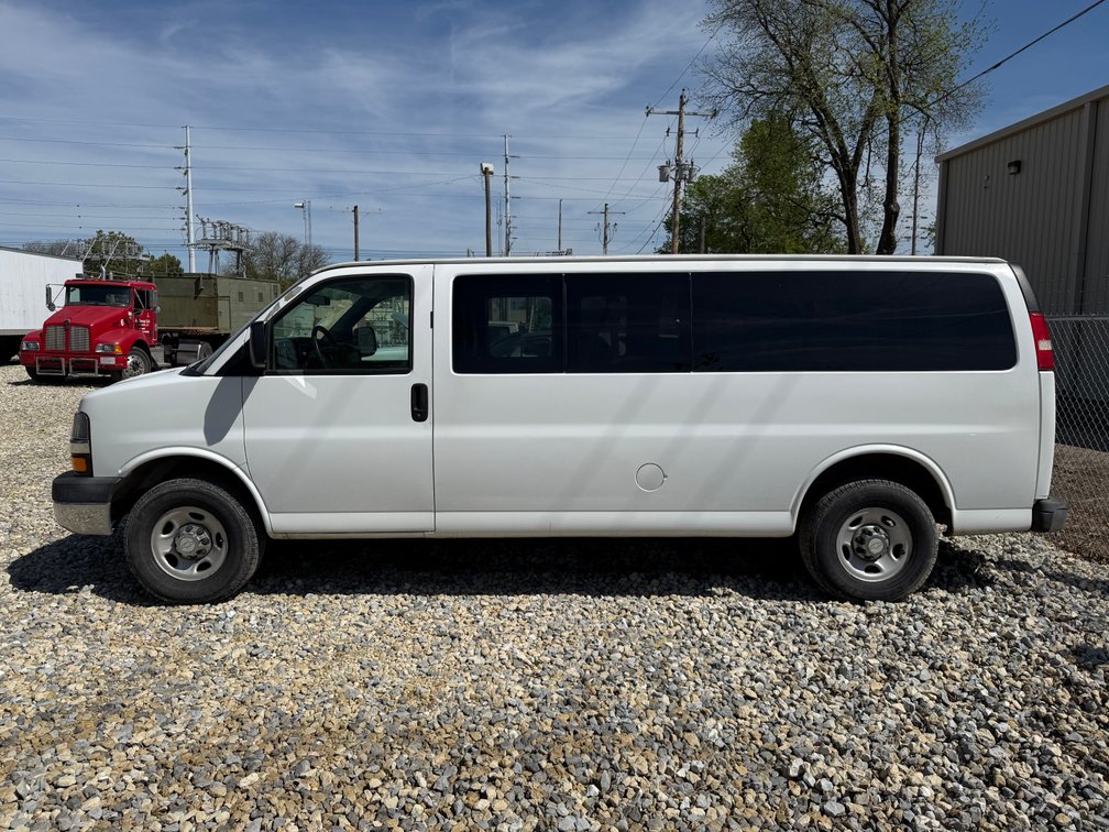 7 Vehicles, Golf Cart, ZTR Mower, Trailer Auction photo 4