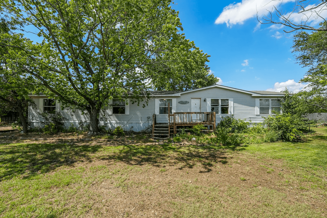 9224 W 82nd St N, Valley Center KS: 4 Bed 2 Bath on 4.7 Acres photo 2