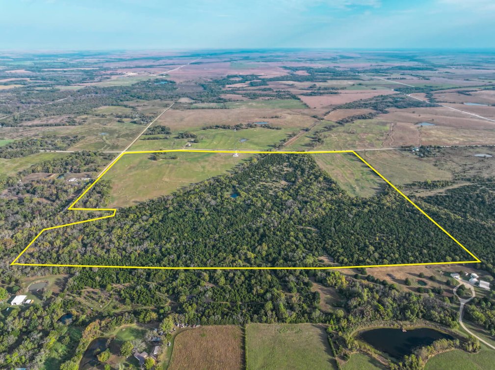 131 Acres Near Toronto, Woodson County, Kansas – Hunting, Pond, Pasture, Trees & Tower Income photo 1