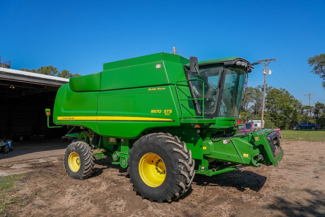 Estate of Willard J Wiebe: Farm Equipment Auction photo 2